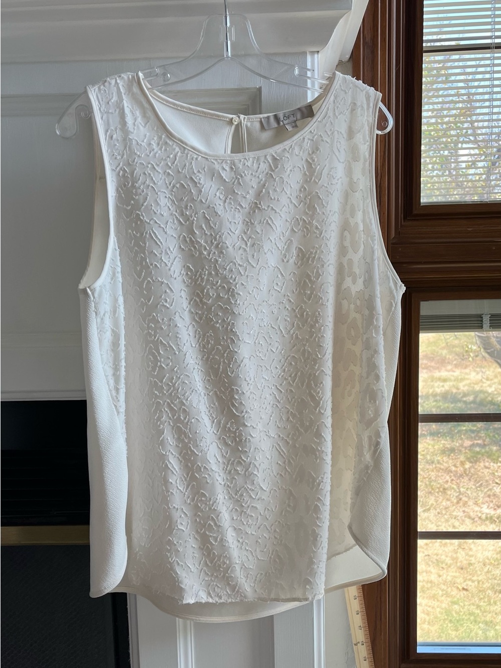 LOFT Ivory Textured Sleeveless Blouse